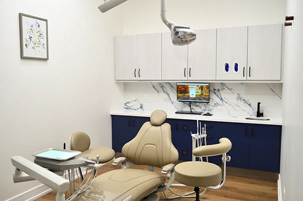 An exam room in Smile Circle Dental